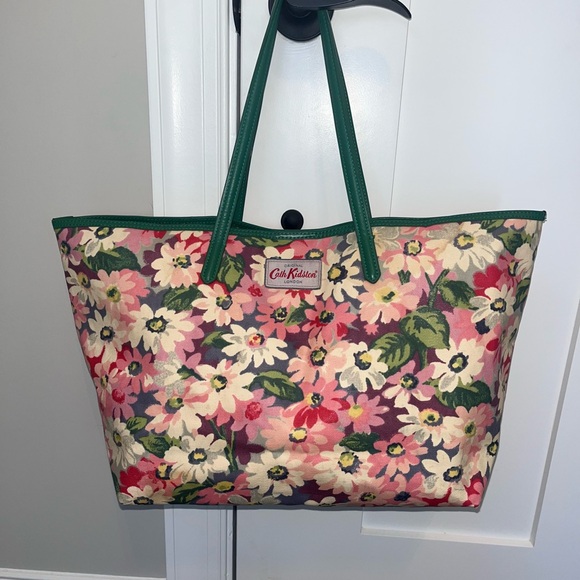 Cath Kidston Handbags - Cath Kidston London: Large Leather Trim Tote in the Painted Daisy Print